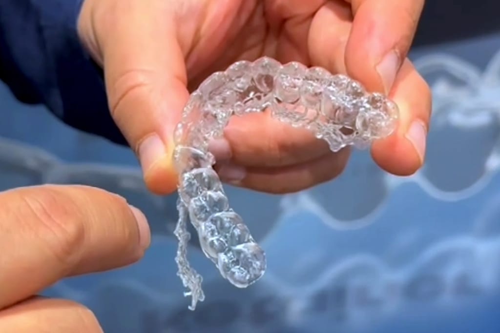 Resina Retainer de SprintRay disponible en Alpha-Bio Iberia 2