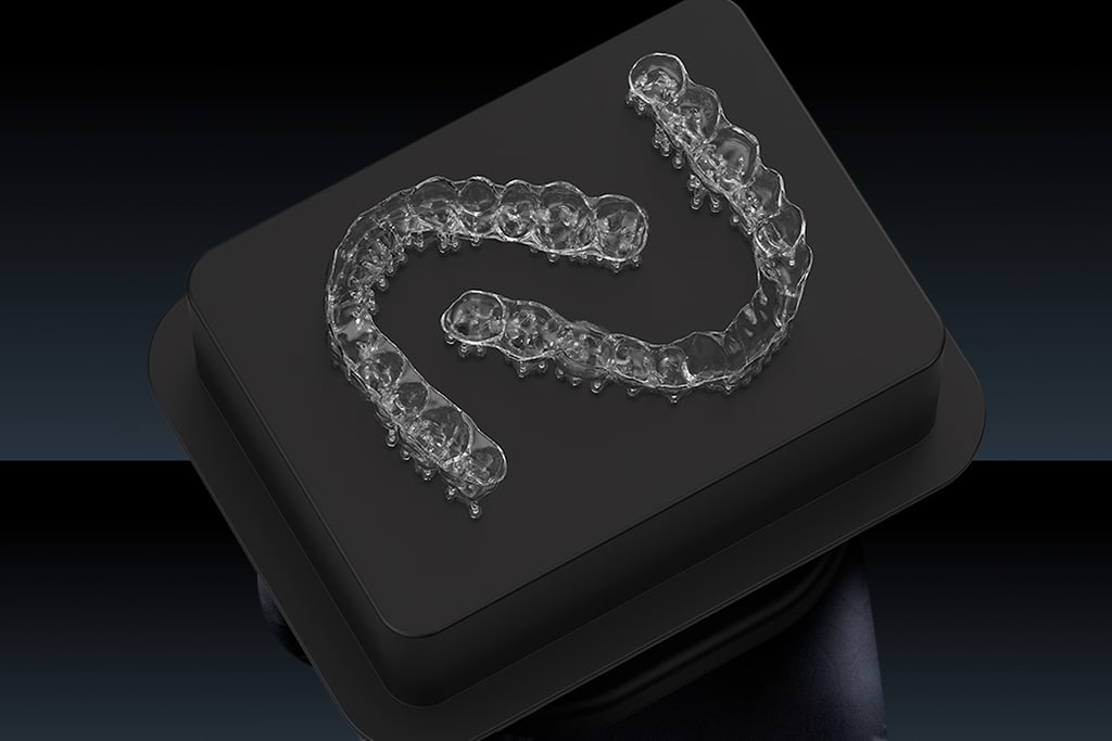 Resina Retainer de SprintRay disponible en Alpha-Bio Iberia 3